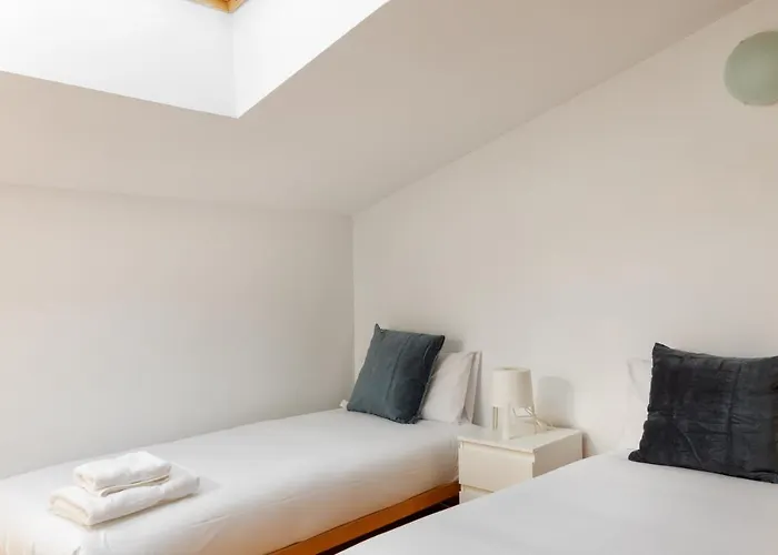 Flateli Cort Reial 7 Gerona